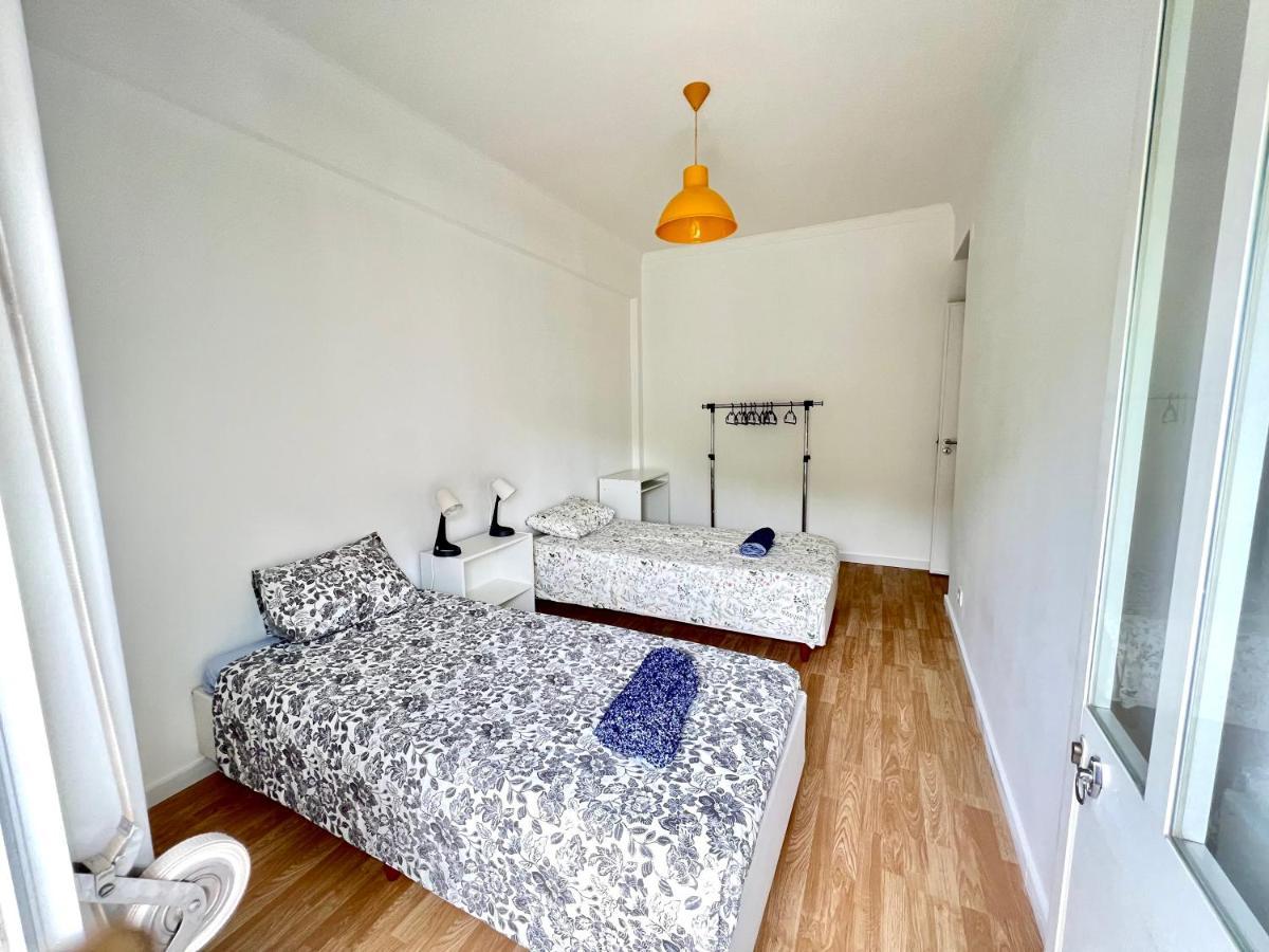 Almada Big Flat Next To Lisbon And Caparica Beach Exterior foto